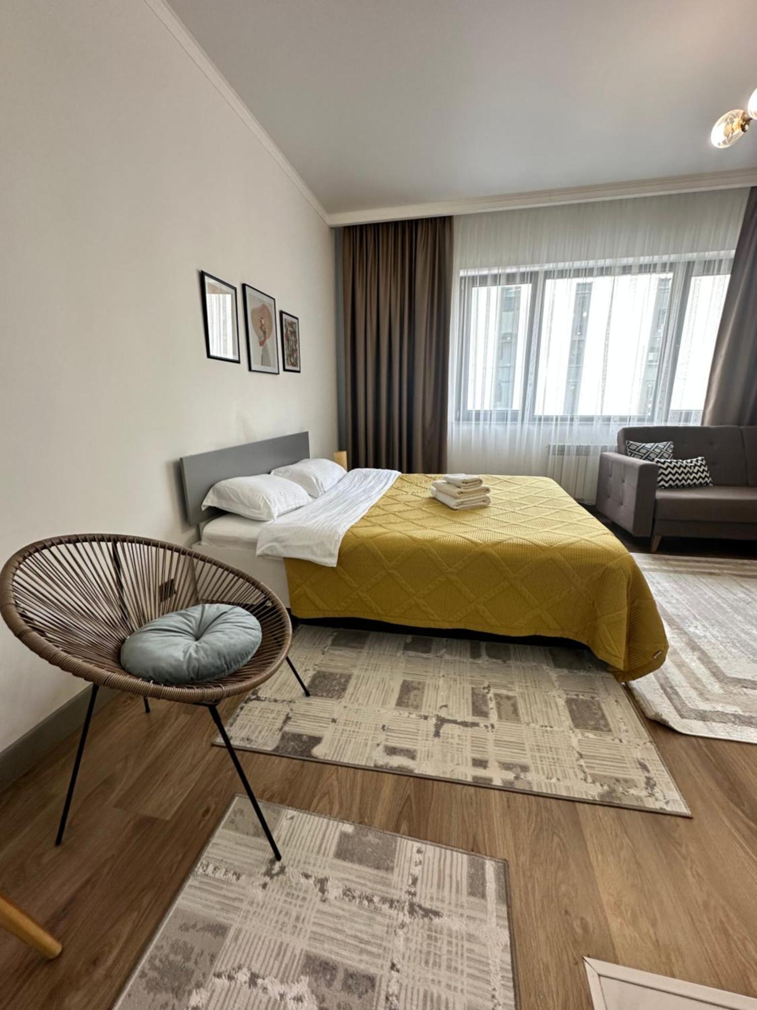 Студия В Теплых Тонах, Эксклюзив Almaty Ngoại thất bức ảnh